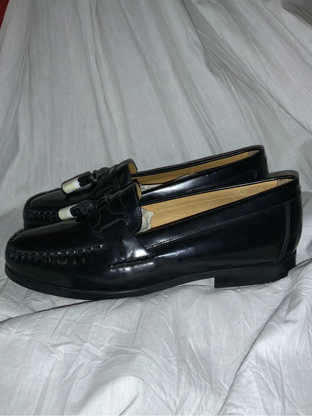 New G.H. Bass & co Clark tassel leather loafers. Never worn without box. Sz. 10M